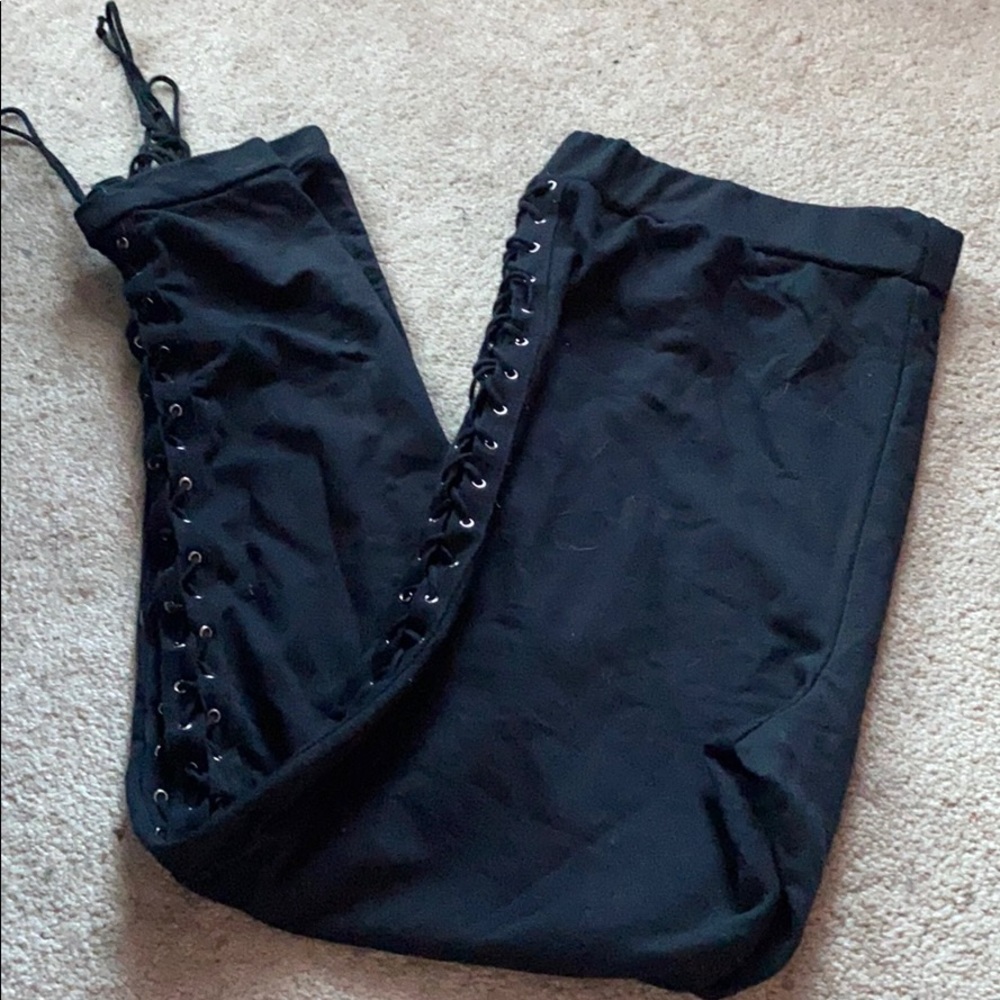 Laced up leggings